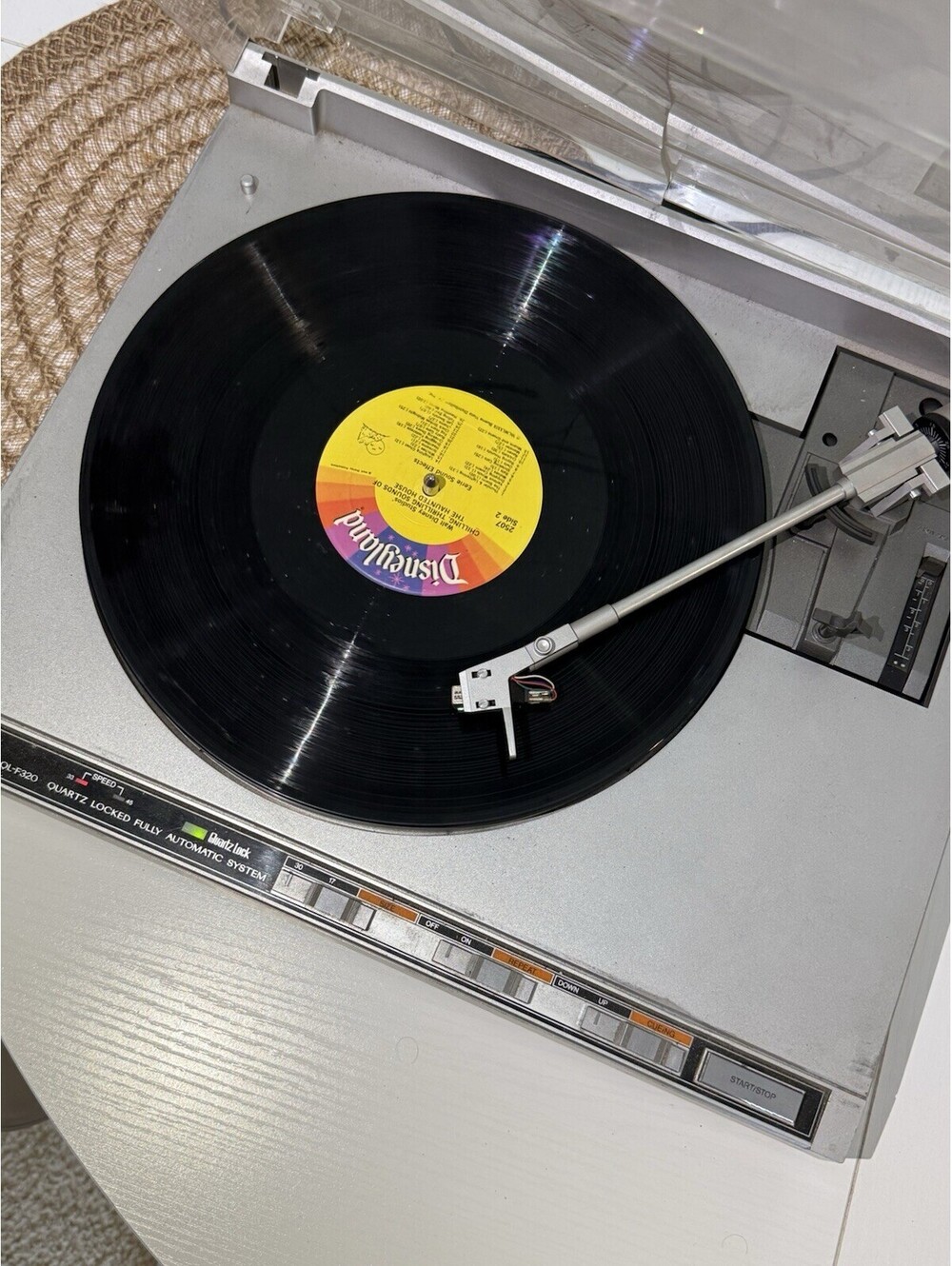 JVC QL-F320 Quartz Lock Fully Automatic Turntable Vintage - Read Description